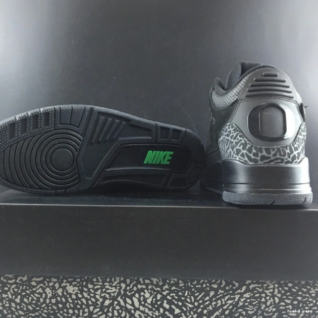 Cheap Husky Air AJ3-902027 Duck Oregon Retro Jordan 3 0805
